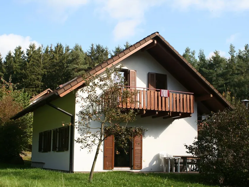 Comfortable Holiday Home on a Reservoir in Hessen With Balcony and Garden - Image 1