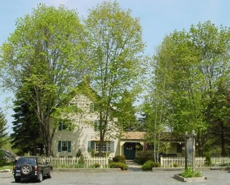 Shaker Farm Bed & Breakfast - Image 1