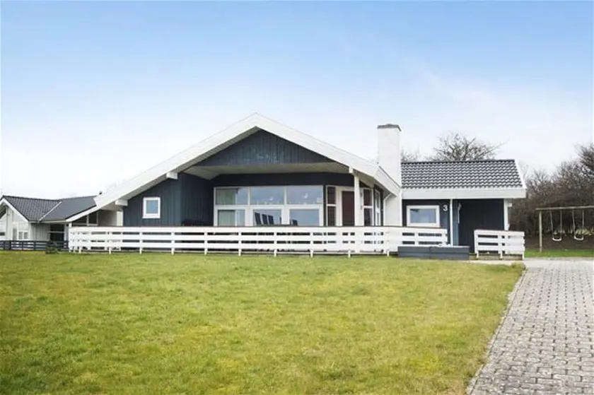 Lavensby strand 3 - Image 1