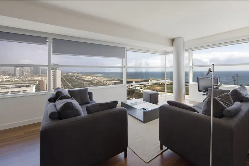 Habitat Apartments Vista - Image 1