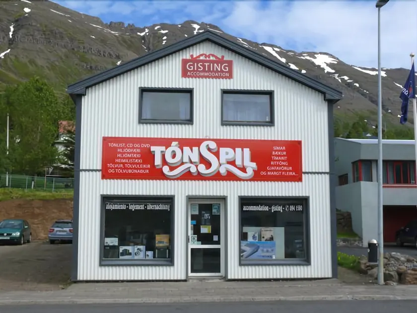 Tonspil Guesthouse - Image 1