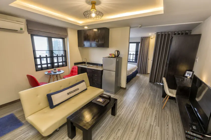 Namunamu Hotel & Apartments - Image 1