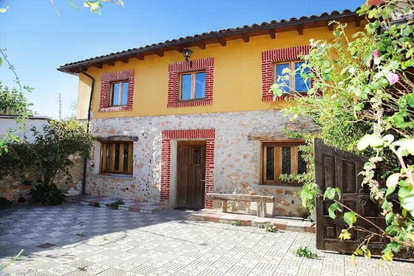Casa Rural Cornon - Image 1