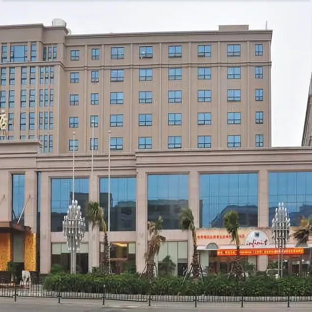 Grand Slam Hotel - Image 1