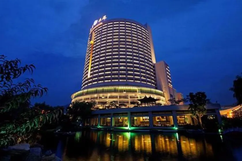 Jinan Shandong Hotel - Image 1