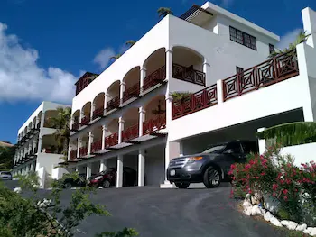 C-Bay Deluxe Resort - Image 1