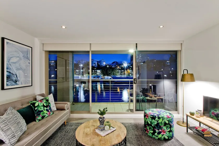Absolute Sydney Harbour Front Luxury With Parking - Image 1