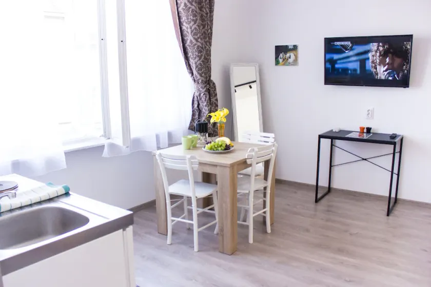 Skadarlija Art Apartment - Pedestrian Zone - Image 1
