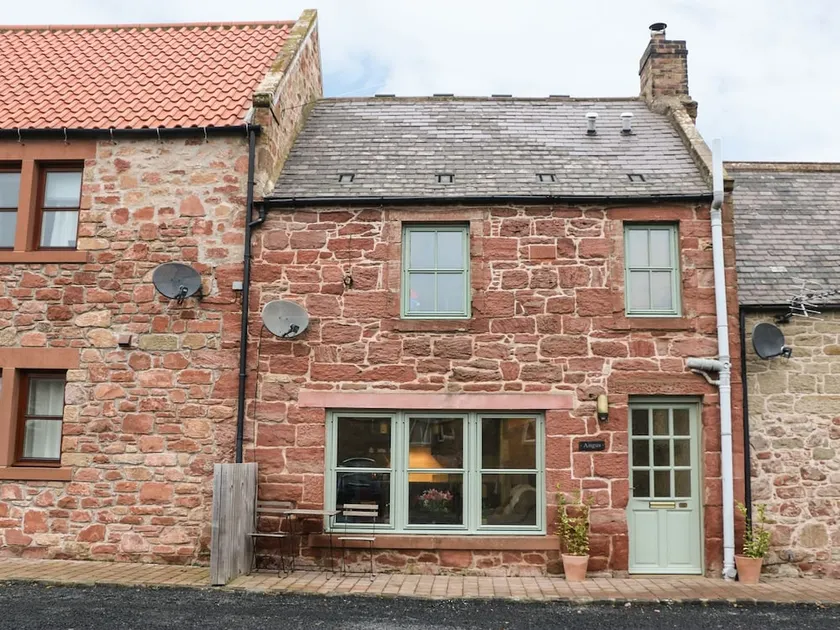 Angus Cottage - Image 1