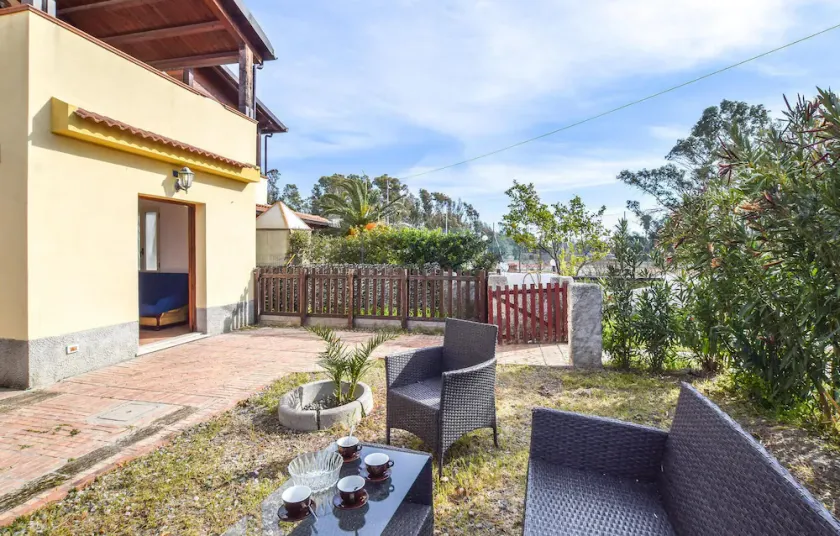 Amazing Apartment in Botricello With Wifi and 2 Bedrooms - Image 1