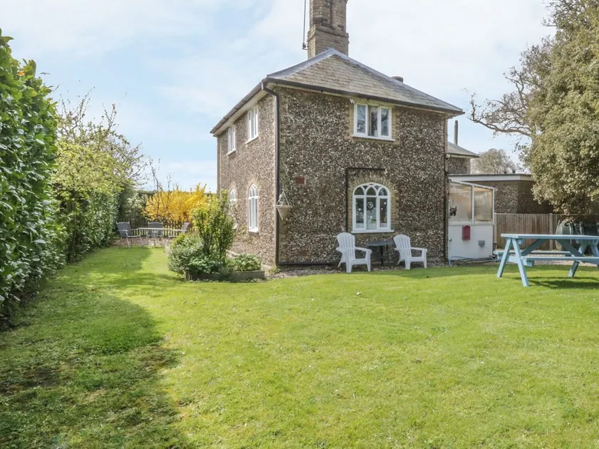 28 Stone Cottage - Image 1