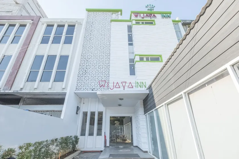 Wijaya Inn by OYO Rooms - Image 1