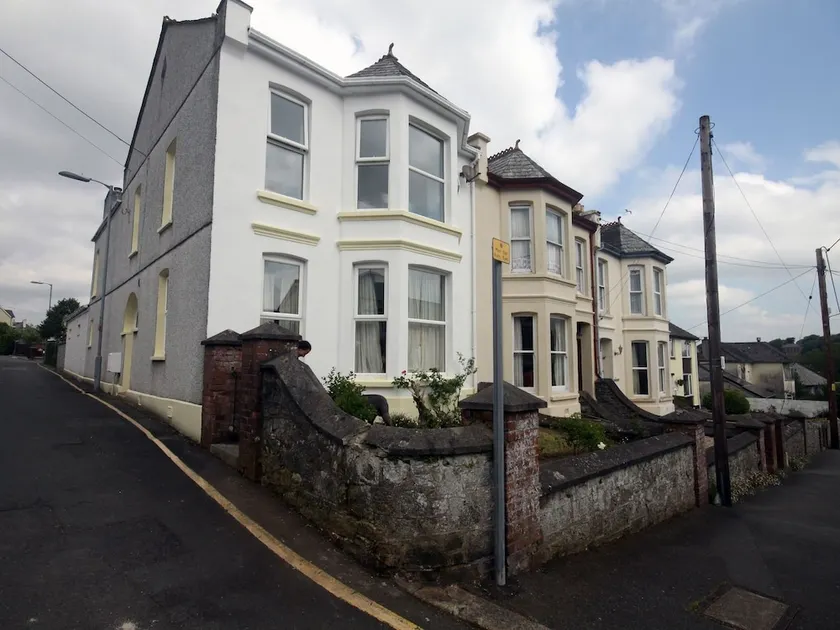 Barkleys B&B - Image 1