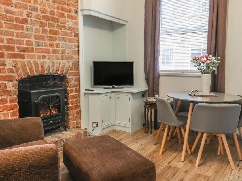 Ogle Cottage Bridlington - Image 1