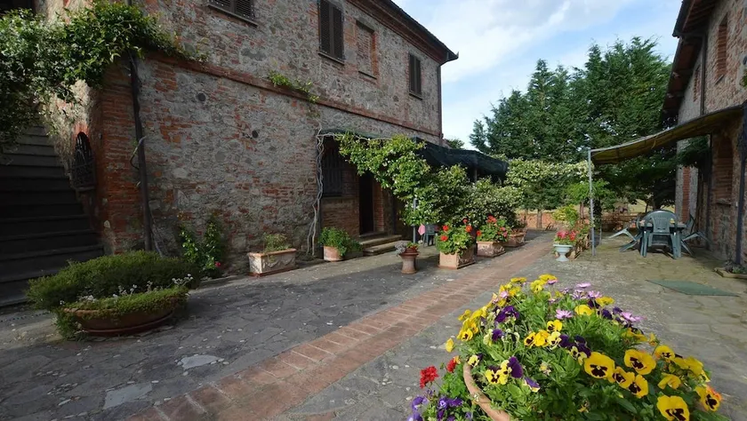 Agriturismo Cetine Vecchie - Image 1