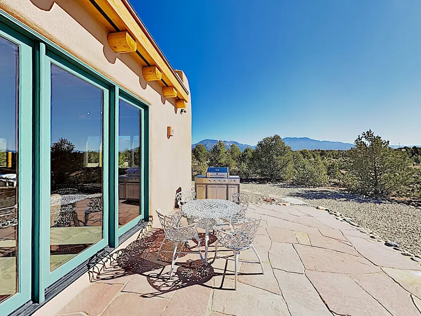 All-new Desert Hideaway: Mountain Views & Hot Tub 3 Bedroom Home - Image 1