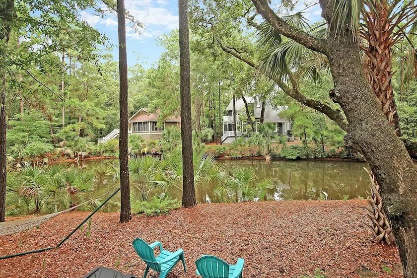 Spacious 5br Overlooking Lagoon 5 Bedroom Home - Image 1