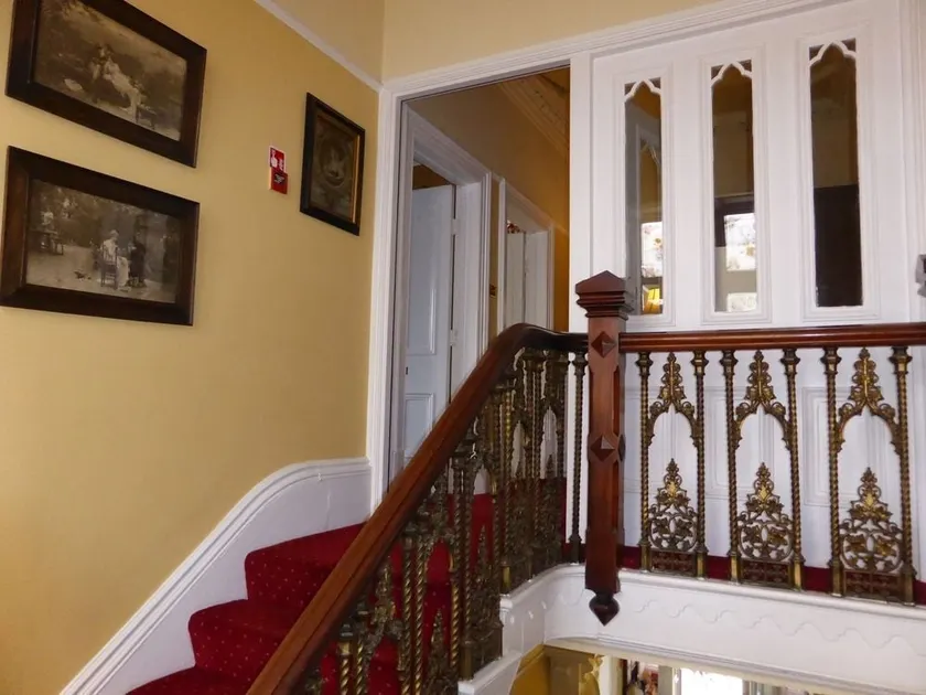Ashmount House - Image 1