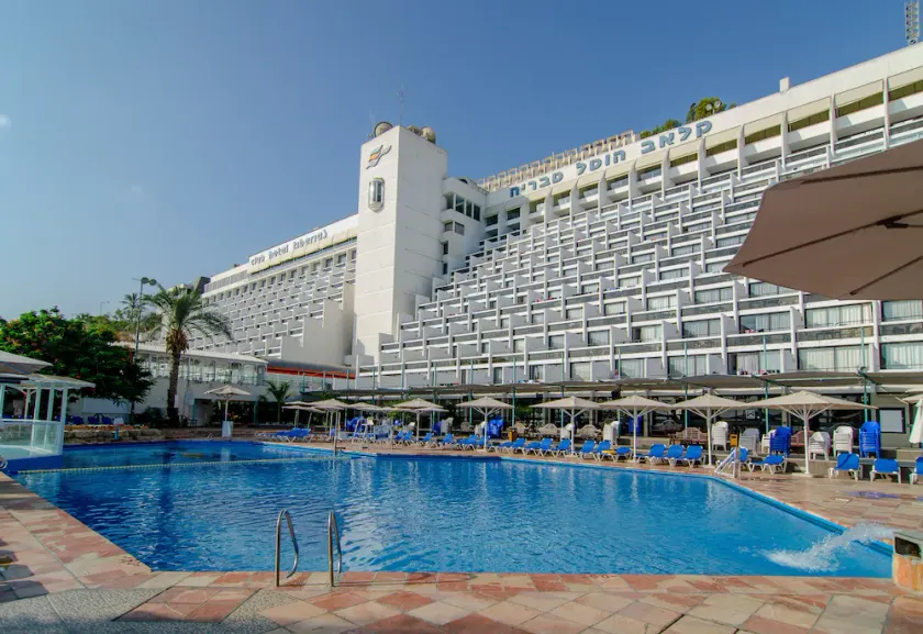 Club Tiberias - Image 1