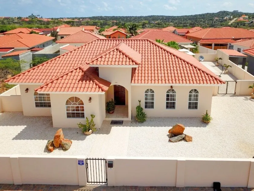 Boroncana Villa - Image 1