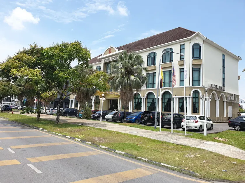 Regal Court Hotel - Image 1