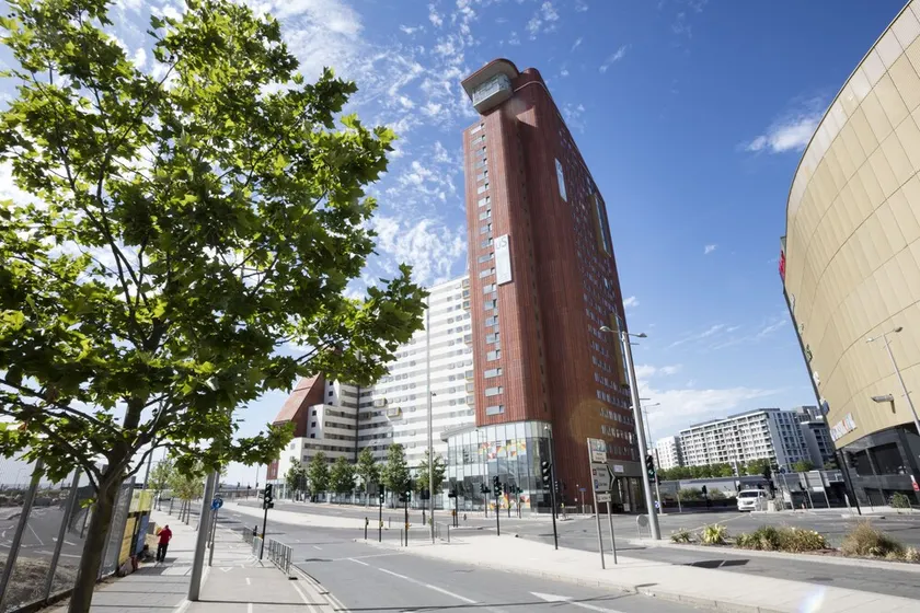 Amazing Modern Apartments in Stratford - Image 1