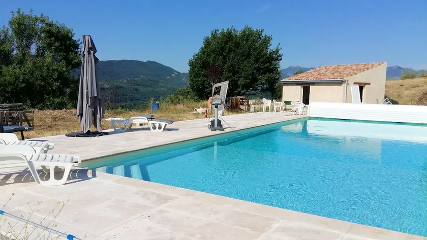 Villa charmante à Sisteron avec piscine privée - Image 1