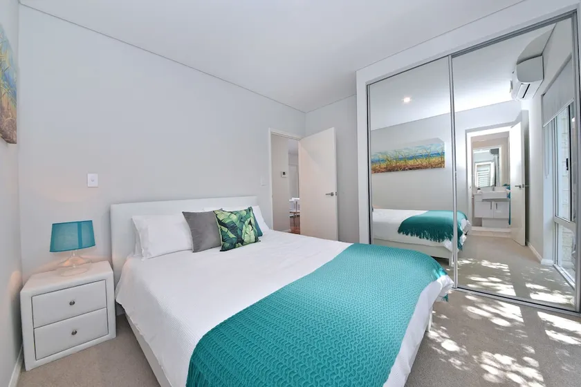 Stylish Apartment near Perth City 2210 - Image 1