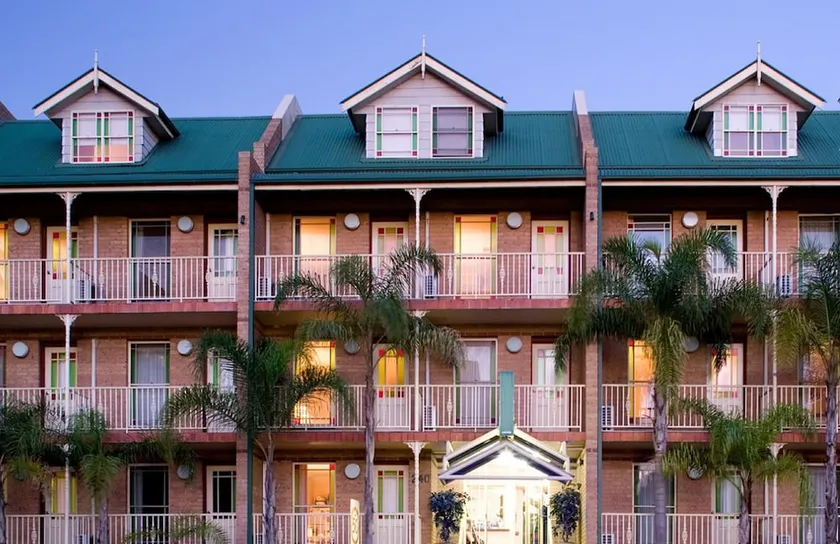 Central Railway Motel - Image 1