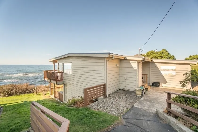Surf Rider House - Image 1