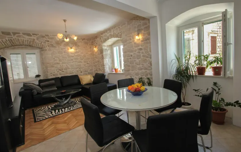 Sea view apartment Kurtovic - Image 1