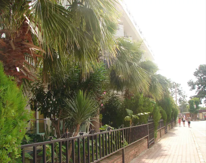 Endam Hotel - Image 1