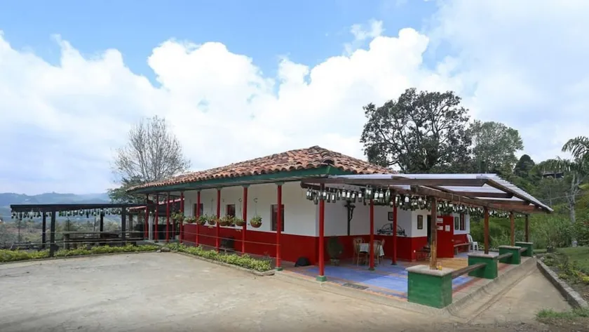Hostal Las Camelias - Image 1