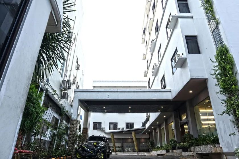 Arnava Hotel Senen - Image 1