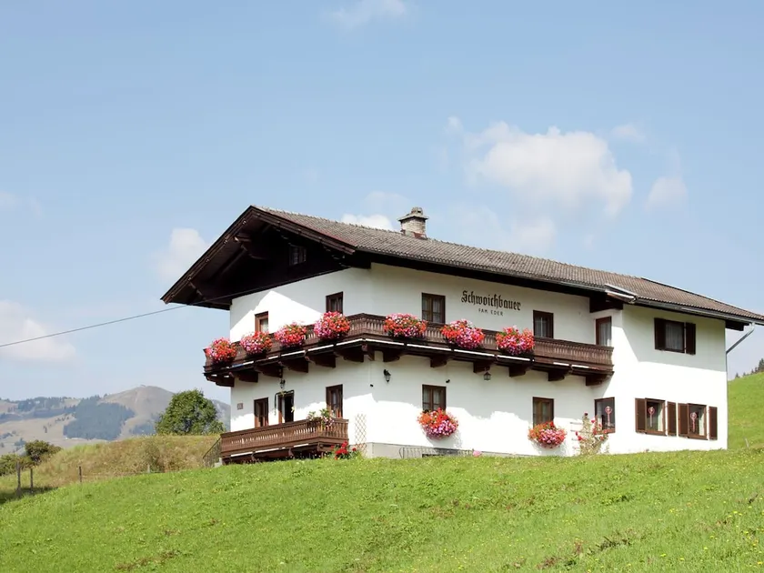 Bright Holiday Home in Saalbach With Mountain View - Image 1