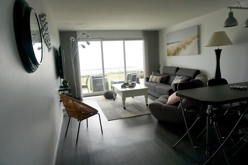 Apartment With one Bedroom in Guidel, With Wonderful sea View, Shared Pool, Furnished Balcony - 100 m From the Beach - Image 1