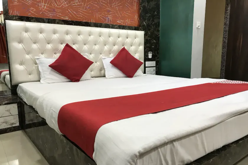 Baba Ramdev Hotel & Restaurant by OYO Rooms - Image 1