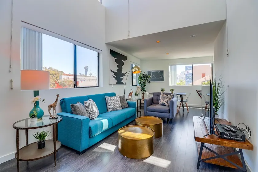 Luxury Little Italy Loft by Namastay - Image 1