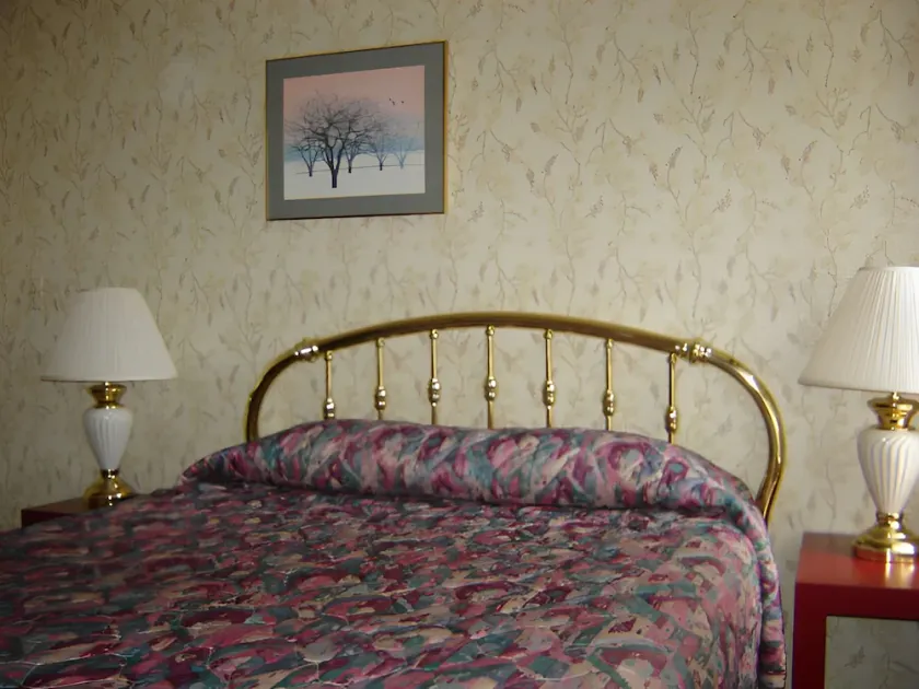 Wolf Creek Village - Image 1