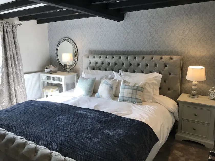 The White Horse Inn - Image 1