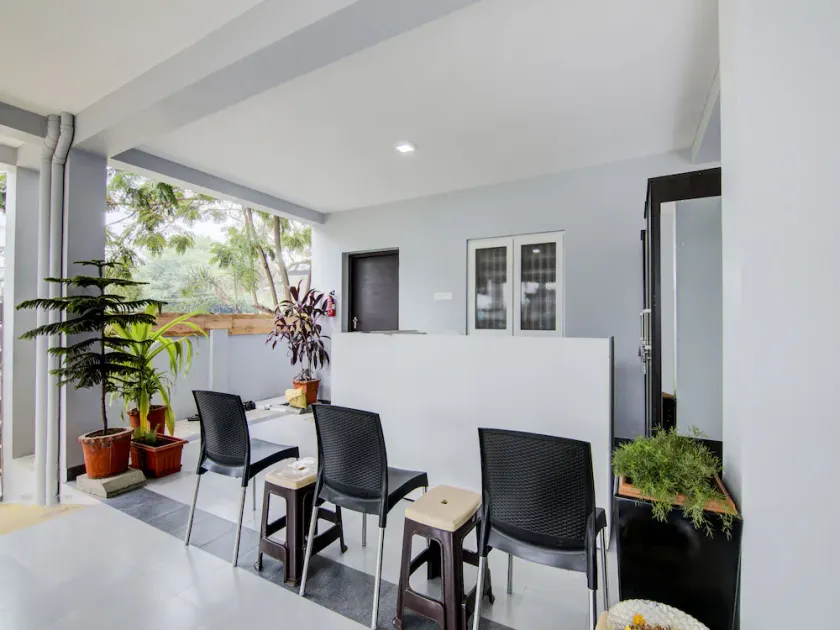 Royal Stay by OYO Rooms - Image 1