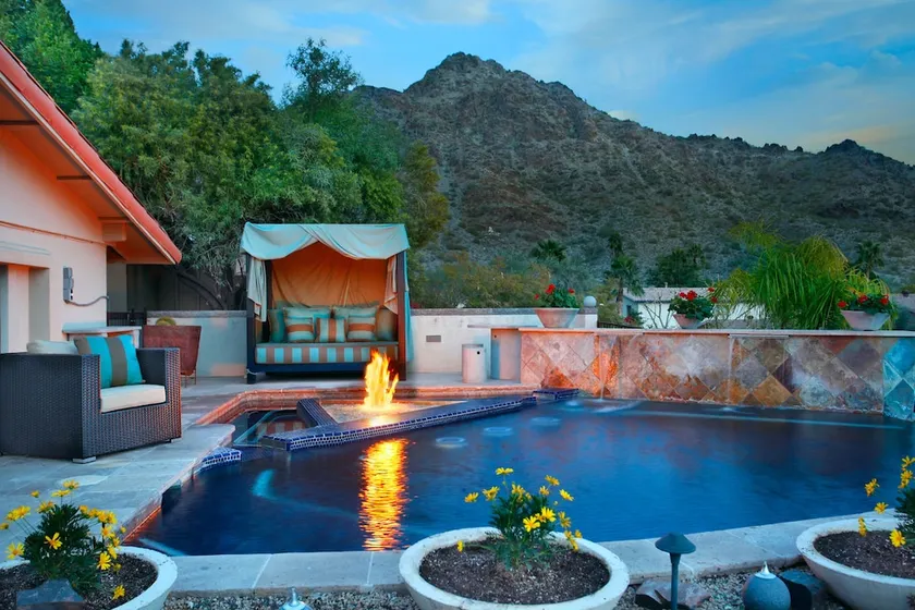 Tranquil Phoenix Getaway - Belmont City Lights - Image 1