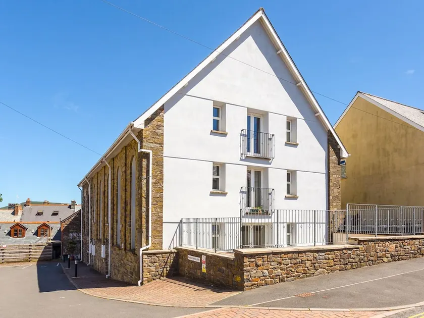 10 Jubilee Court - Image 1