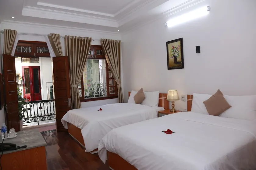 Moon & Sun Hostel - Image 1