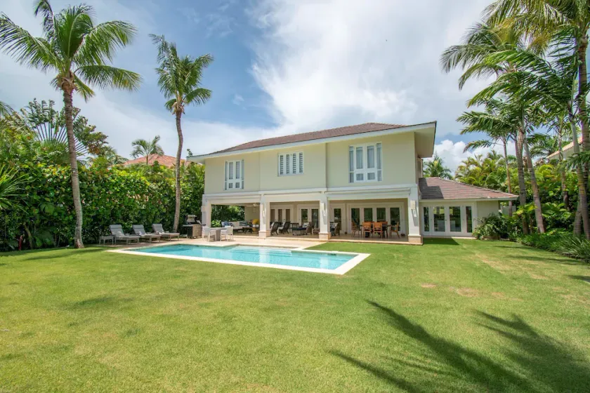Golf front villa with private pool in beach resort - Image 1