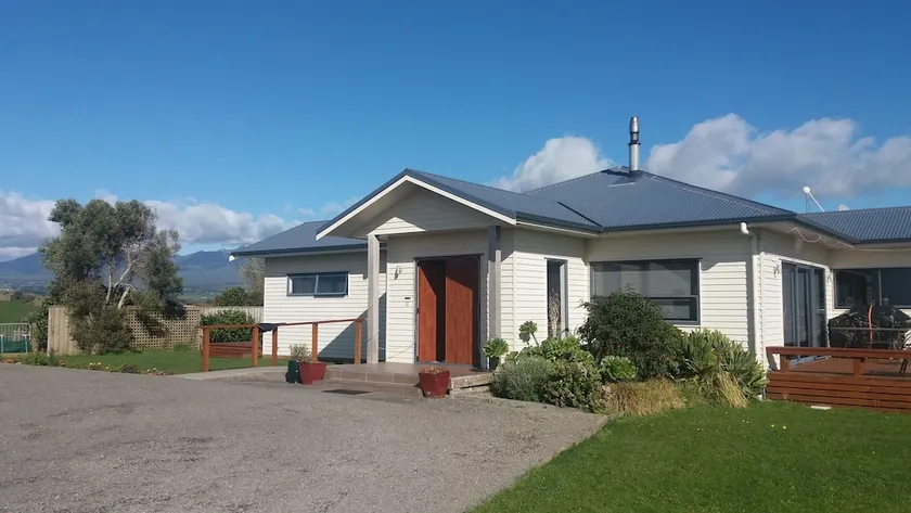 Richmond Farm Lodge - Image 1