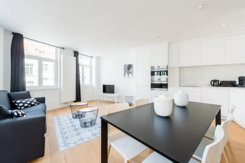 Brussels Toison d’Or Smartflats Aparthotel - Image 1