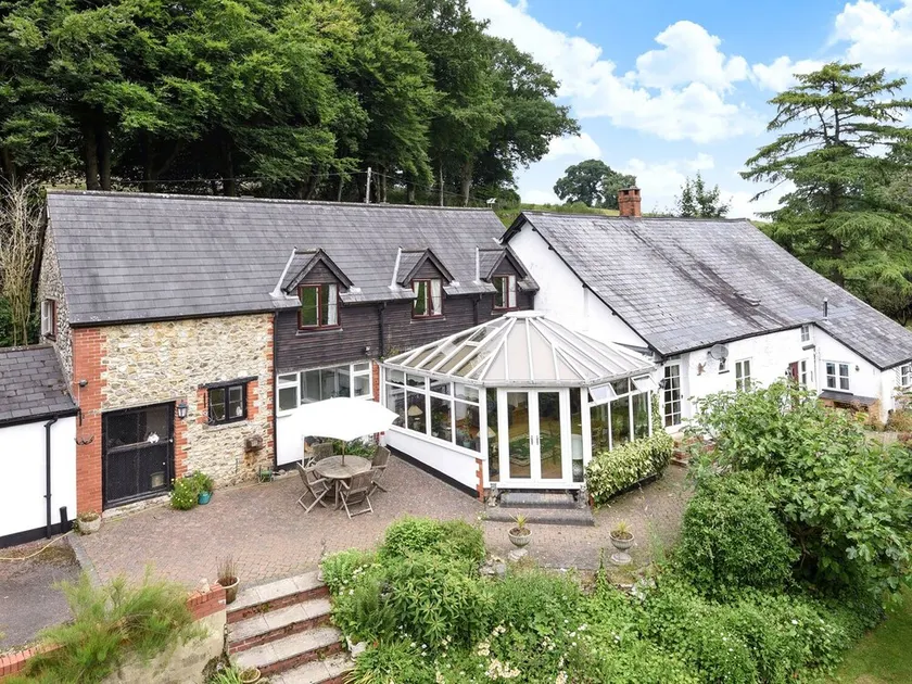 Castle Hill Farm - Image 1