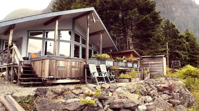 Reel Obsession Fishing Lodge Vancouver Island - Image 1