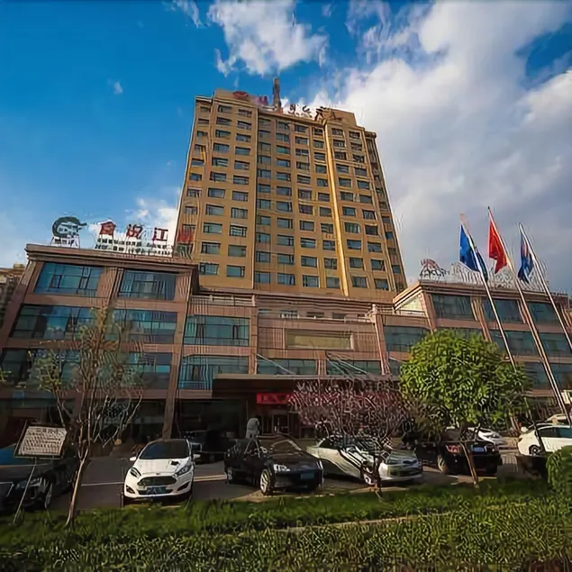 Pengda Century Hotel - Image 1